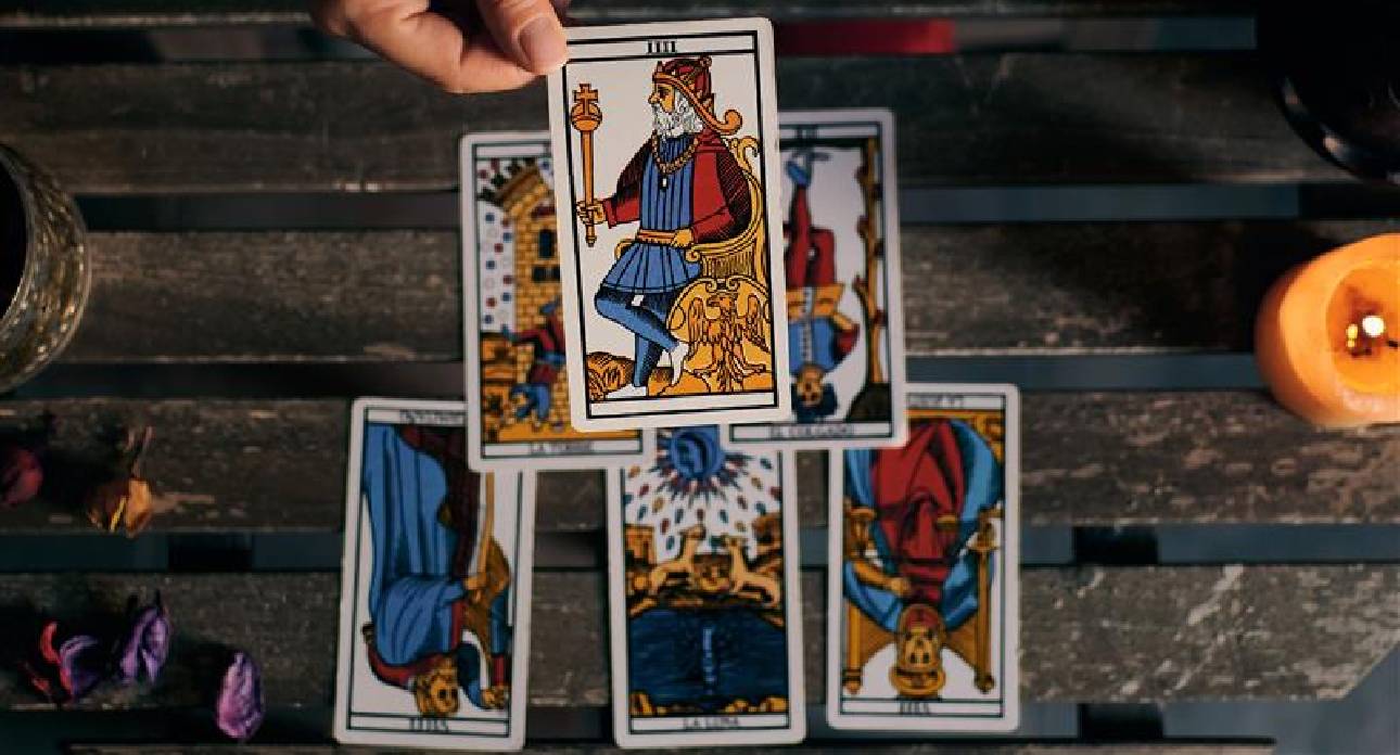 Accurate Tarot Card Readings: Career Spreads and Future Predictions Explained