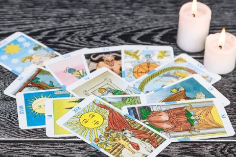 Personalized Tarot Card Reading: How Tarot Consultations Help in Self Discovery & Clarity